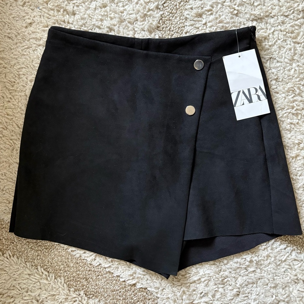 ZARA Black Mini Skort